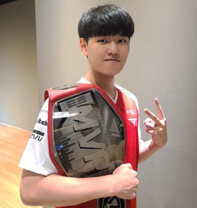 他们展现出 他们展现出