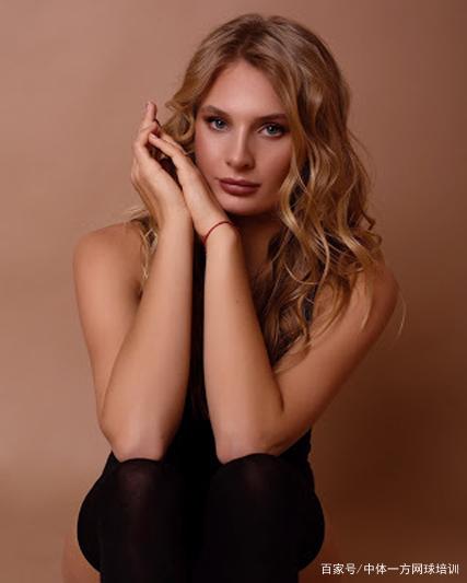 之后她与朋 之后她与朋